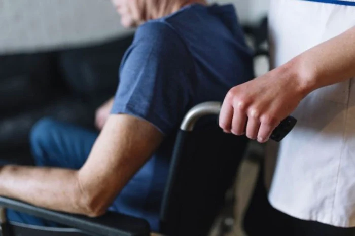 Azil-de-btrni-din-Capital-fr-autorizaie-de-funcionare-Pune-n-primejdie-viaa-persoanelor-vulnerabile