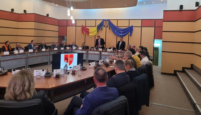 Bugetarii-cu-spor-de-hemoroizi-Privilegiul-de-care-se-bucur-angajaii-unei-instituii-de-stat