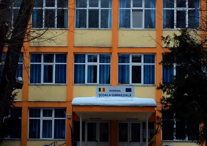 Ci-bani-le-cere-prinilor-pentru-renovri-o-coal-din-Bucureti-Cldirea-a-fost-reabilitat