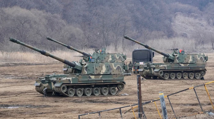 Coreenii-descind-la-Bucureti-cu-cele-mai-performante-sisteme-de-armament-pe-care-le-produc