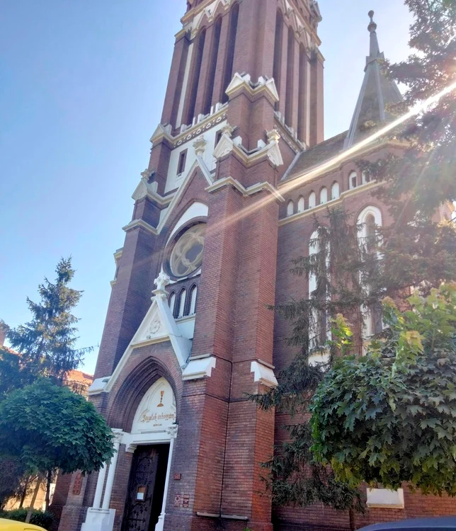 Cum-a-dat-crmida-folosit-la-construcie-numele-unei-biserici-din-Vestul-Romniei-FOTO-VIDEO-