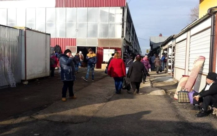 Dou-comerciante-din-Bazarul-Suceava-s-au-luat-la-btaie-de-a-trebuit-s-intervin-Poliia