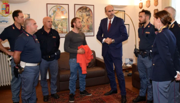 Erou-n-Italia-agresor-n-Romnia-Ce-gest-ocant-a-fcut-brbatul-ludat-n-strintate-cnd-s-a-ntors-n-ar