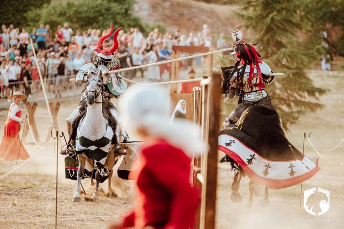 FOTO-Premier-n-Europa-Festivalul-Medieval-din-Oradea-gzduiete-Campionatul-Mondial-de-Turnir-cu-lance-solid