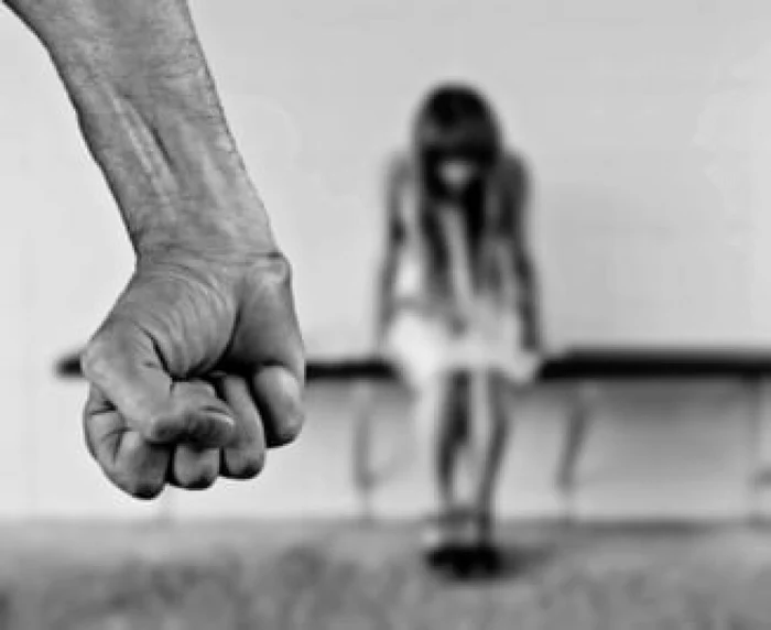 Fat-de-15-ani-sechestrat-i-abuzat-sexual-n-Ialomia-Agresorul-un-tnr-de-20-de-ani-a-fost-reinut