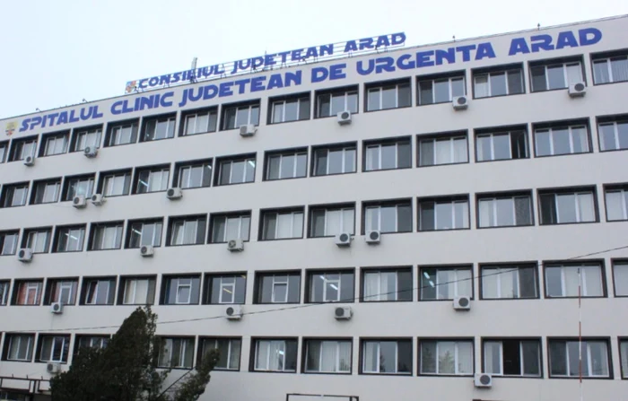Femeia-de-78-de-ani-care-s-a-aruncat-n-Mure-a-murit-n-spital-Fiica-ei-este-internat-la-Psihiatrie-
