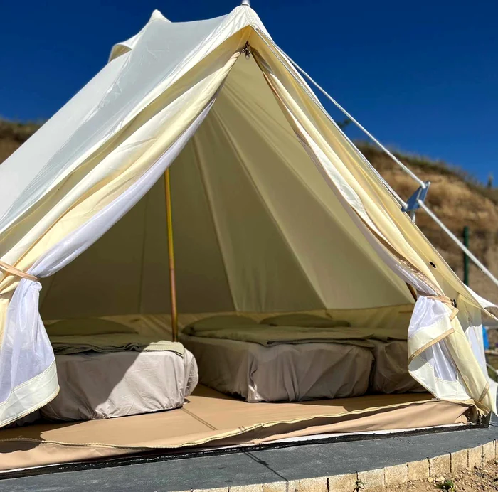 O-nou-atracie-pe-Litoralul-Vestului-ce-ofer-campingul-Moby-Dick-FOTO-VIDEO-