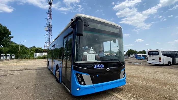Parcul-auto-al-Societii-de-Transport-Public-Focani-se-nnoiete-cu-nc-ase-autobuze-electrice-FOTO
