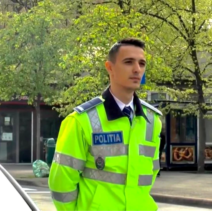 Reacia-unui-poliist-obligat-de-superiori-s-tearg-de-pe-Facebook-o-poz-n-uniform-Nu-vreau-ordinul-e-ilegal