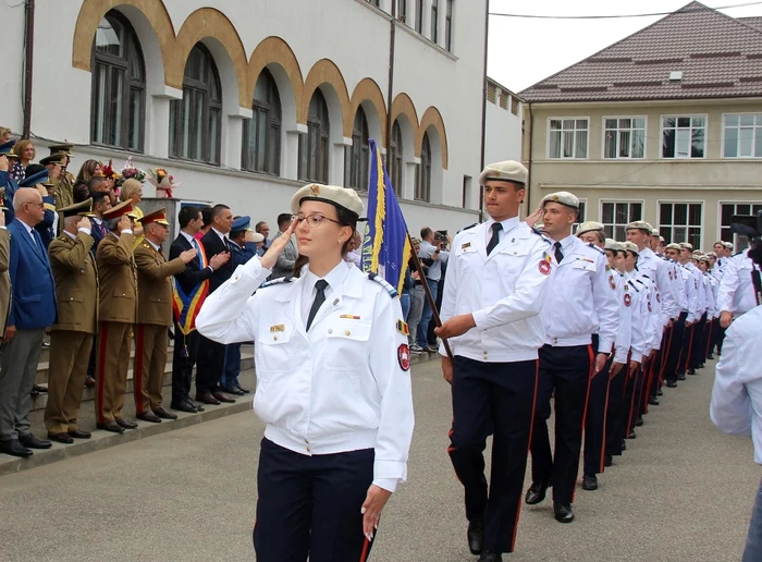 Singur-liceul-din-Prahova-cu-rata-de-promovare-de-100-la-examenul-de-Bacalaureat-