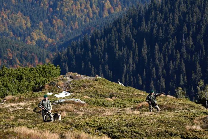 Trei-ucraineni-narmai-depistai-c-au-trecut-ilegal-frontiera-n-Romnia
