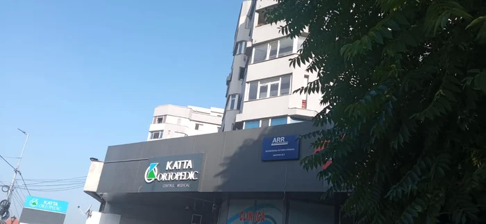 Un-brbat-de-48-ani-s-a-aruncat-de-la-etajul-zece-al-unui-bloc-din-Slatina-