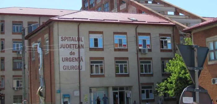 Un-pacient-internat-la-secia-ATI-s-a-sinucis-cu-un-briceag-S-a-nepat-de-mai-multe-ori-n-piept