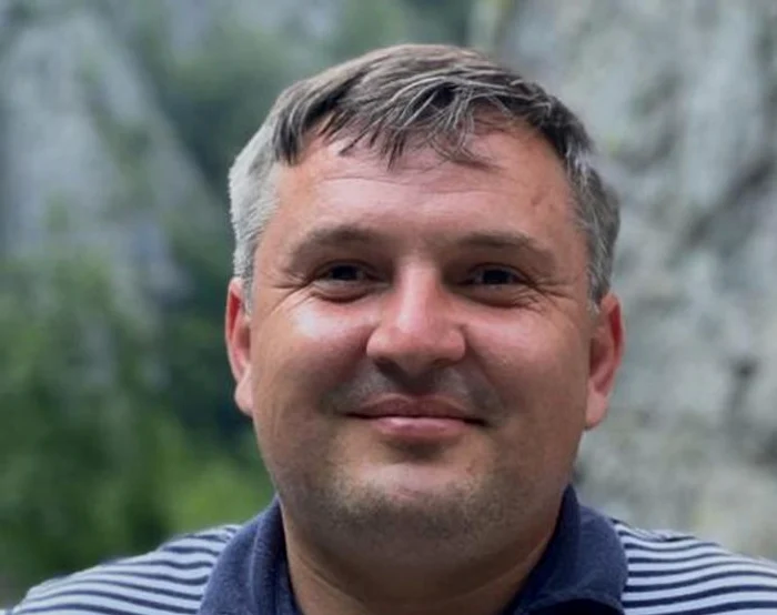 Un-profesor-denun-jongleriile-cu-angajri-de-la-o-coal-din-Gorj-El-amenin-cu-greva-foamei