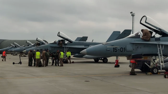 ase-aeronave-CF-18-Hornet-au-aterizat-n-sud-estul-Romniei-Vor-executa-misiuni-de-Vigilen-Aerian
