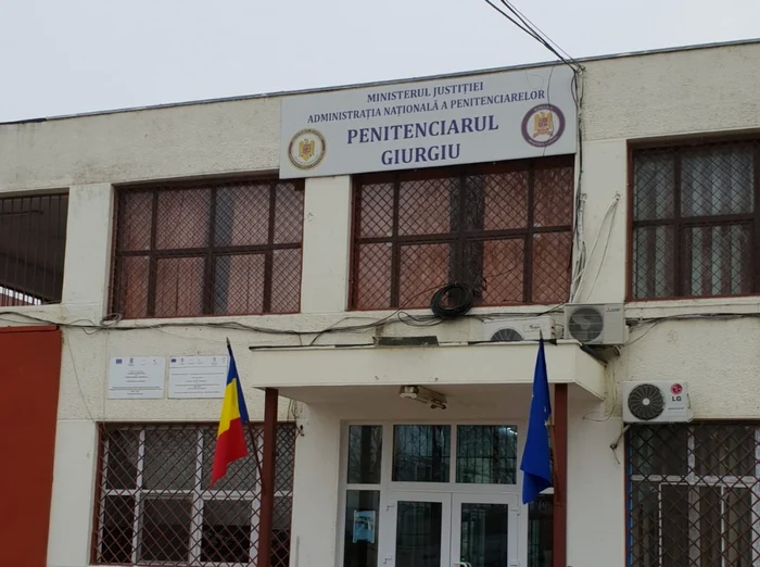 efa-Penitenciarului-Giurgiu-demis-i-ar-fi-petrecut-concediile-cu-membrii-unei-reele-de-trafic-de-persoane-