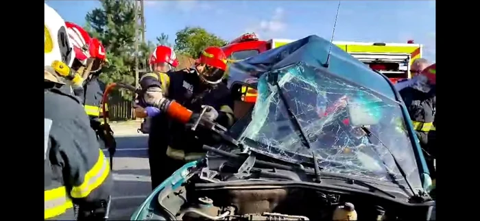 Accident-grav-n-Prahova-un-mort-i-trei-rnii-Traficul-este-blocat-pe-DN72