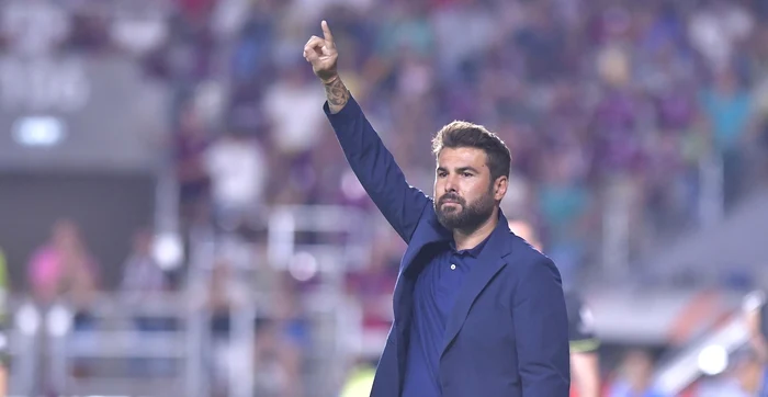 Adrian-Mutu-a-ajuns-la-captul-rbdrii-la-Neftchi-Baku-I-a-bgat-n-edin-pe-ziaritii-azeri