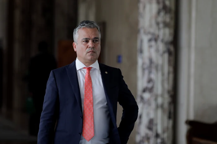 Adrian-Vetea-despre-asumarea-rspunderii-Guvernului-Trebuie-s-duc-la-o-eficientizare-a-aparatului-administrativ