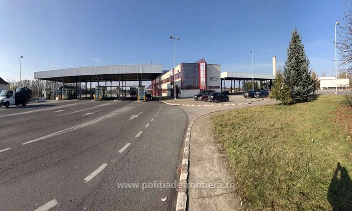 Ajutoare-din-SUA-oprite-la-grania-de-Vest-a-Romniei-Camionul-era-plin-cu-haine-murdare-i-dulciuri-expirate