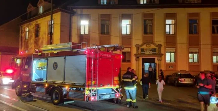Alert-de-incendiu-la-Spitalul-de-Copii-din-Timioara-Zeci-de-copii-i-mamele-lor-au-fost-evacuai