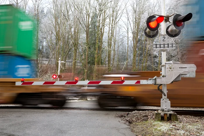 CFR-anun-lucrri-pe-linia-feroviar-Pasrea-Brneti-pentru-urmtoarele-dou-nopi-