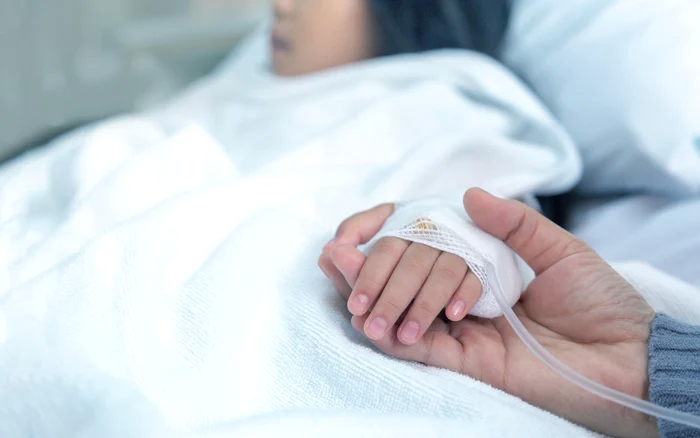 Caz-medical-revolttor-n-Romnia-Un-copil-de-8-ani-primete-tratament-la-ordinul-Justiiei-deoarece-statul-refuzase-asta