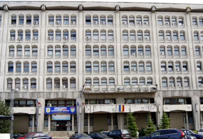 Ce-spune-CJ-Arge-despre-percheziiile-DNA-Se-fac-verificri-n-privina-unui-proiect-al-unei-instituii-subordonate