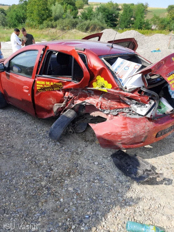 Cinci-persoane-printre-care-i-doi-copii-rnite-n-urma-unui-accident-produs-pe-DN2F-n-judeul-Vaslui