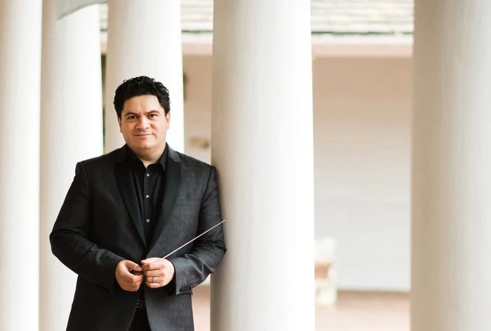 Dirijorul-Cristian-Mcelaru-va-prezenta-dou-concerte-eveniment-la-Festivalul-Enescu-alturi-de-Orchestra-Naional-a-Franei