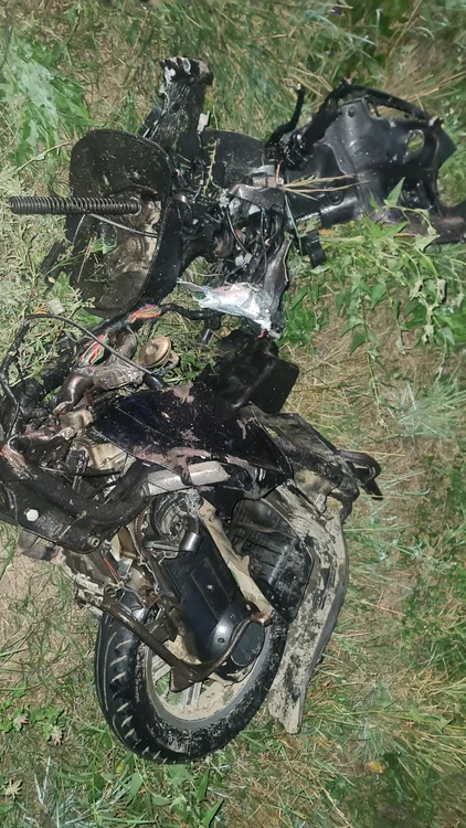 Doi-mori-pe-E85-n-judeul-Suceava-dup-ce-o-motociclet-a-intrat-pe-contrasens-i-a-lovit-un-tir-FOTO-