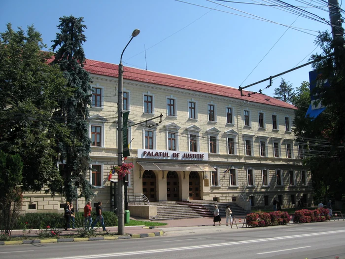 Educatoarea-din-Bosanci-acuzat-c-a-abuzat-sexual-trei-fetie-a-fost-achitat-de-instan-