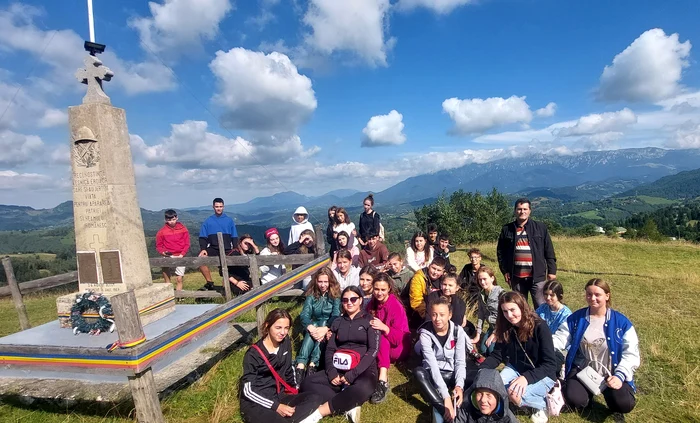 Excursie-de-poveste-pentru-40-de-copii-din-dou-sate-srace-din-Brgan-Ce-surpriz-au-avut-la-ntoarcere-FOTO