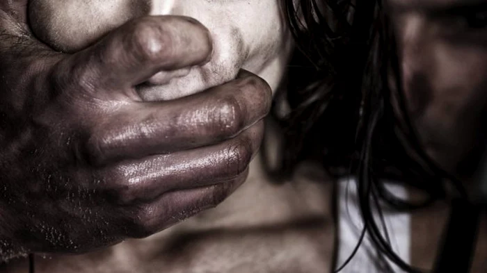 Femeie-violat-n-propria-locuin-ntr-un-sat-din-Dmbovia-Dac-nu-stai-potolit-i-iau-gtul-