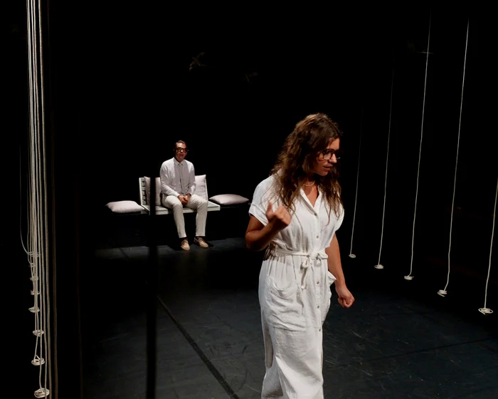 Instinctul-animalic-tema-spectacolului-premier-de-la-Teatrul-ACT-cu-Ada-Condeescu-n-rolul-principal