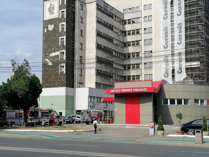 Mediul-privat-fur-cu-oferte-atractive-medicii-de-la-stat-Spitalul-Slatina-caut-neurologi-oncologi-i-radiologi-