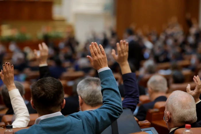 Neputin-parlamentar-Opoziia-egaleaz-un-record-politic-nefast