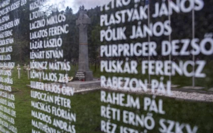 Noi-acte-de-vandalism-n-Cimitirul-Valea-Uzului-Consiliul-Judeean-Harghita-a-depus-plngere-penal