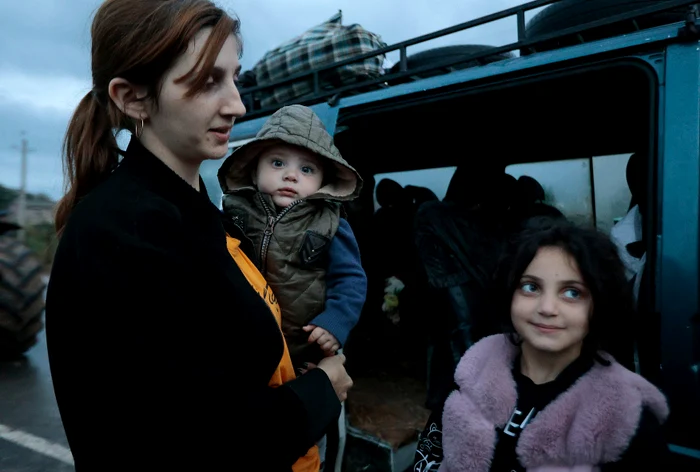 Peste-100000-de-refugiai-din-Nagorno-Karabah-au-ajuns-n-Armenia-conform-UNHCR