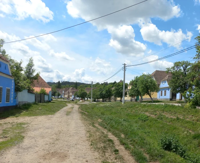Primria-care-nu-are-bani-pentru-drumul-din-Viscri-unde-Regele-Charles-deine-o-proprietate-FOTO