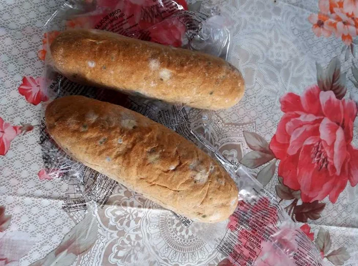 Primul-scandal-din-noul-an-colar-lot-de-cornuri-mucegite-n-Vlcea-Autoritile-vor-s-treac-la-masa-cald