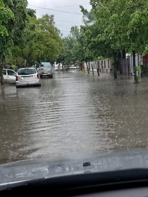 Probleme-cauzate-de-ploile-abundente-n-localitile-de-la-poalele-Munilor-Rodnei-din-Bistria-Nsud