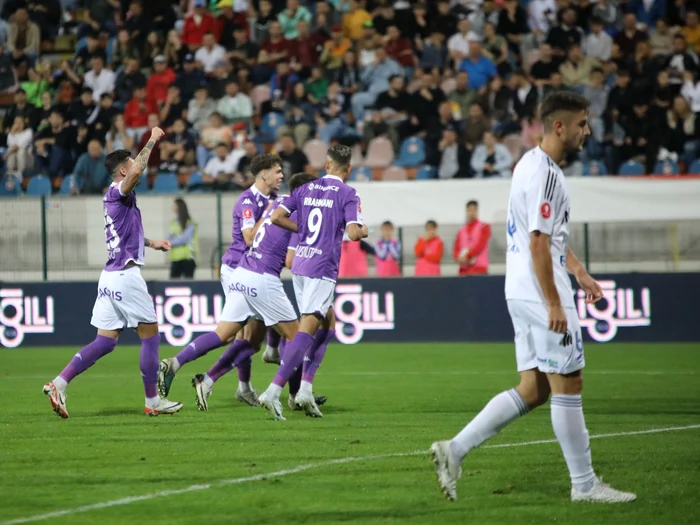Rapid-victorie-confortabil-la-Botoani-n-Cupa-Romniei