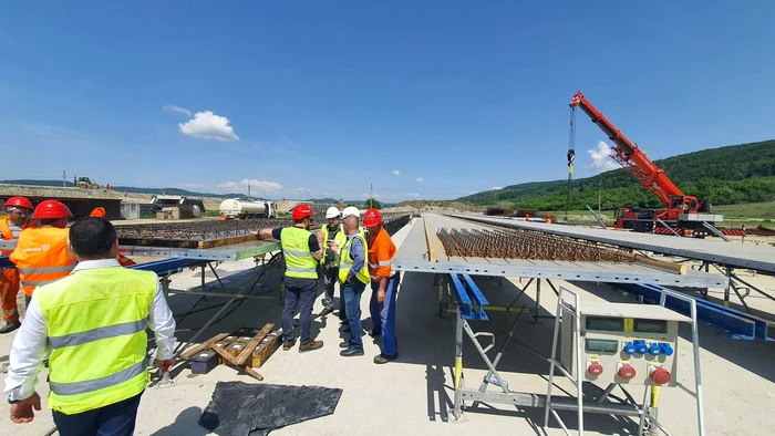 Sibiu-Piteti-autostrada-melcului-Doar-28-de-kilometri-s-au-fcut-n-trei-ani-i-jumtate-EXCLUSIV