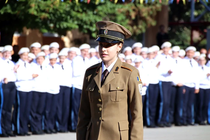 Student-intrat-cu-10-la-Academia-Militar-mesaj-pentru-liceeni-Este-de-datoria-noastr-s-ne-aprm-patria