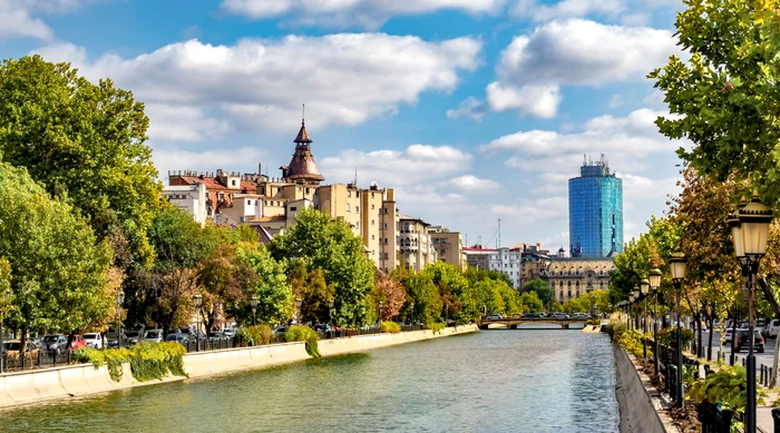 Temperaturi-de-var-nsoite-de-rafale-de-vnt-n-Bucureti-mari-i-miercuri--
