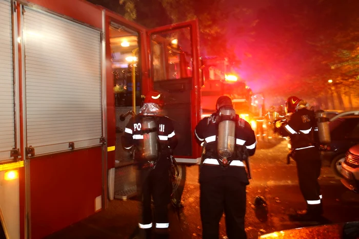 Trupul-carbonizat-al-unui-brbat-gsit-ntr-o-locuin-incendiat-intenionat-n-Vrancea-Pompierii-investigheaz-cazul