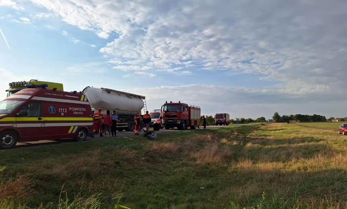 Accident-cu-16-persoane-implicate-la-Amara-Coliziunea-ntre-un-tractor-i-o-autoutilitar-soldat-cu-4-rnii