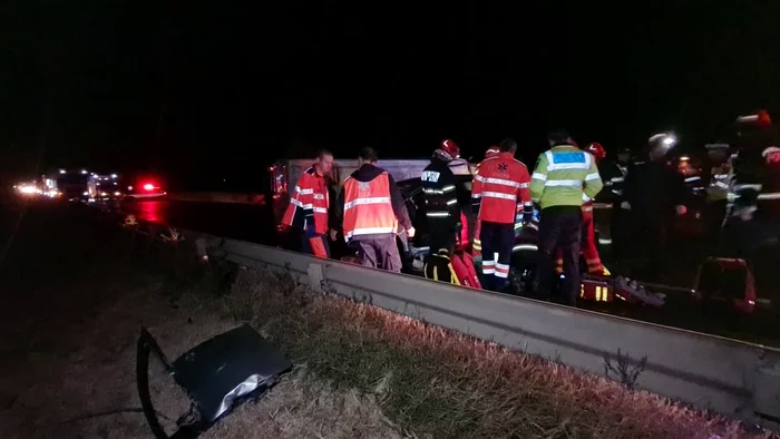 Accident-mortal-pe-E85-lng-Rmnicu-Srat-Autoturism-ciocnit-frontal-de-o-autoutilitar