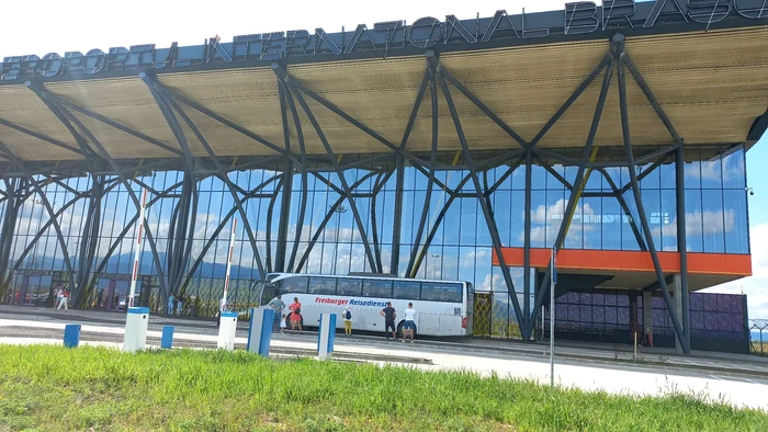 Aeroportul-Braov-legat-de-ora-printr-o-cale-ferat-mai-scump-dect-aerogara
